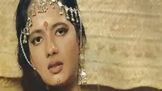 টকটকে স্বর্ণকেশী মিল ...