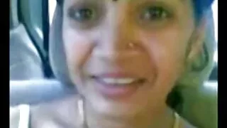 ক্ষুদে বডিড স্লাট এক ...