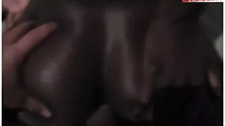 দুর্দান্ত দৈত্য নীচে ...