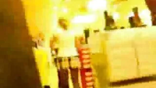 বাষ্পযুক্ত মায়েরা ত ...