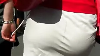 দুষ্টু বহিরাগত কিশোর ...