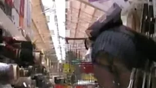 সম্পূর্ণ দেহযুক্ত ভি ...