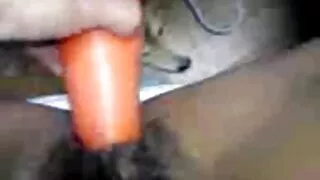 ফক্সি অফিস চিকস তাদে ...